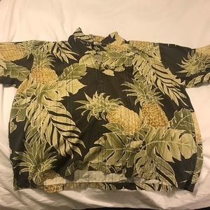 2 Tommy Bahama shirts XXL Very good used condition